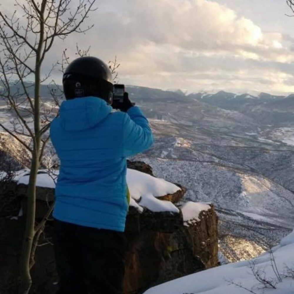 Meet your Posher, Leslie